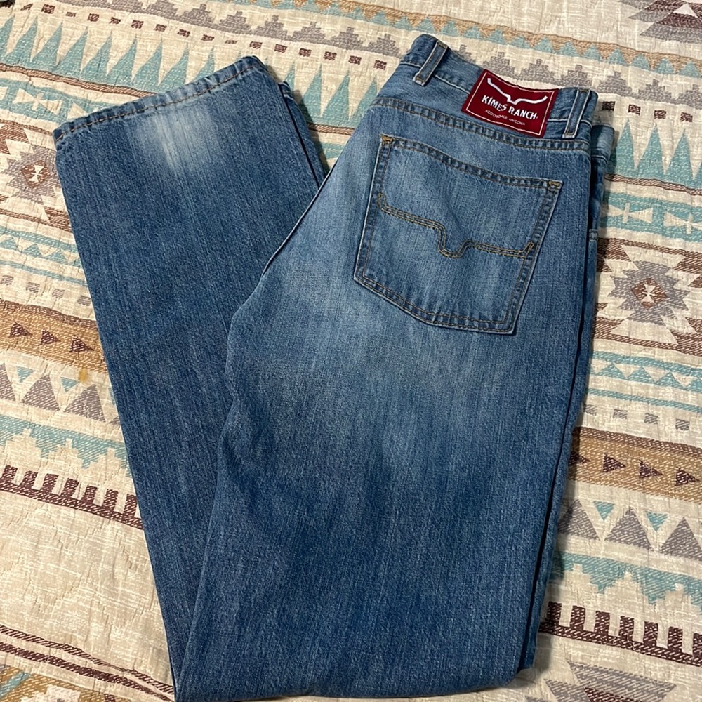 Kimes Ranch Barney. 33/34